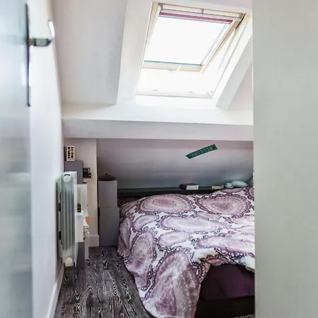 Coeur De Sous Les Toits Apartamento *